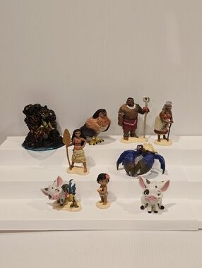 Disney Deluxe Moana Character Figure Set